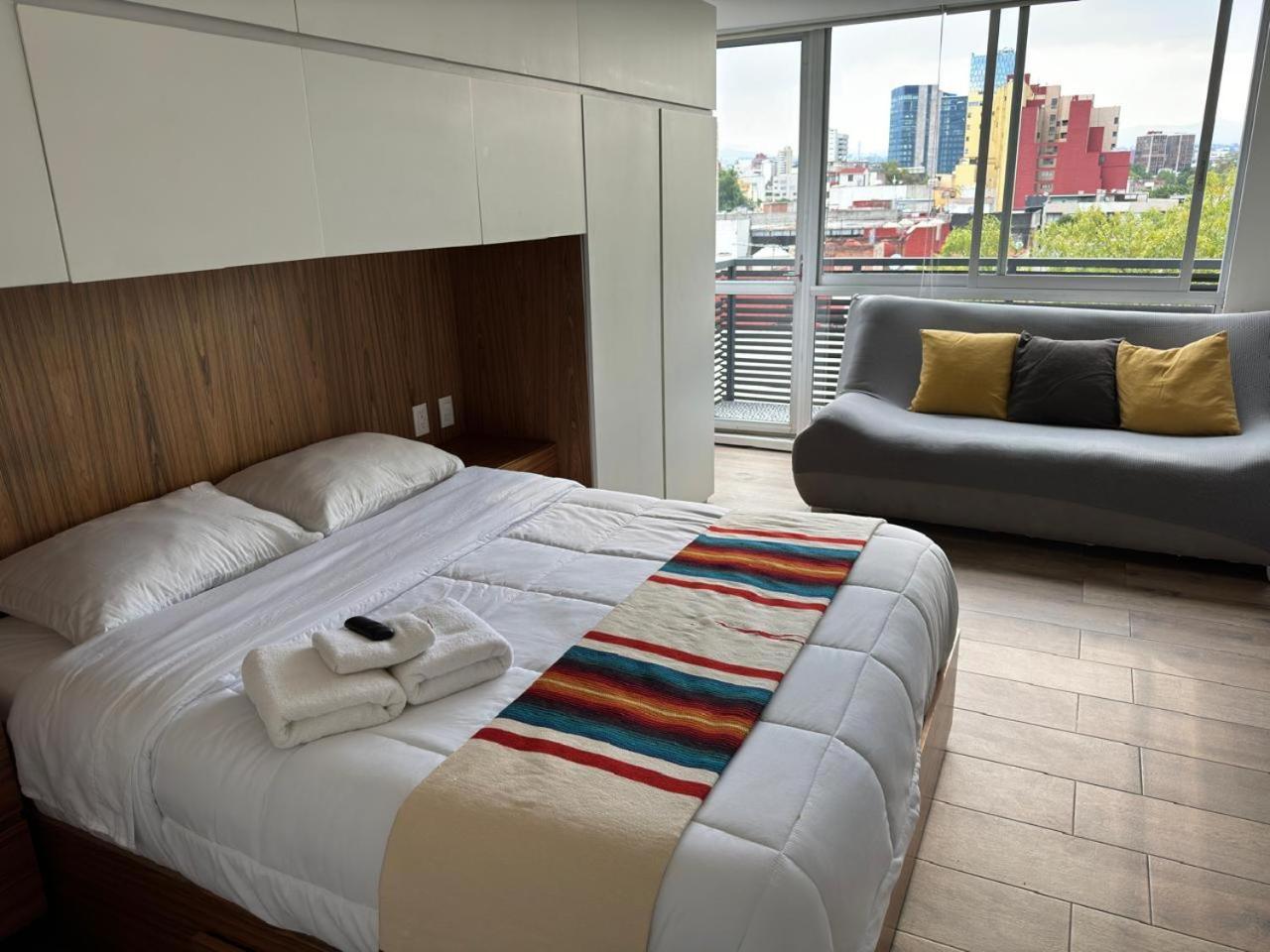 Calzolli Penthouse Casa De Huespedes Y Coliving Quarto em Acomodações Particulares *